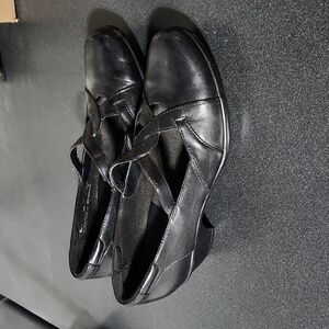 Black Leather Mary Jane Heels by Clarks size 8.5